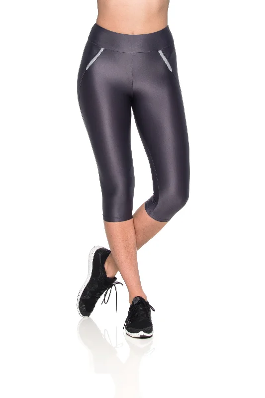 Micro Reflect Capri Pants - Graphite