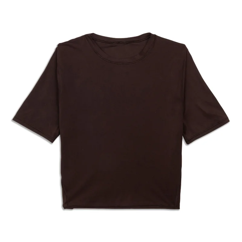 Wundermost Ultra-Soft Crewneck Cropped T-Shirt - Resale